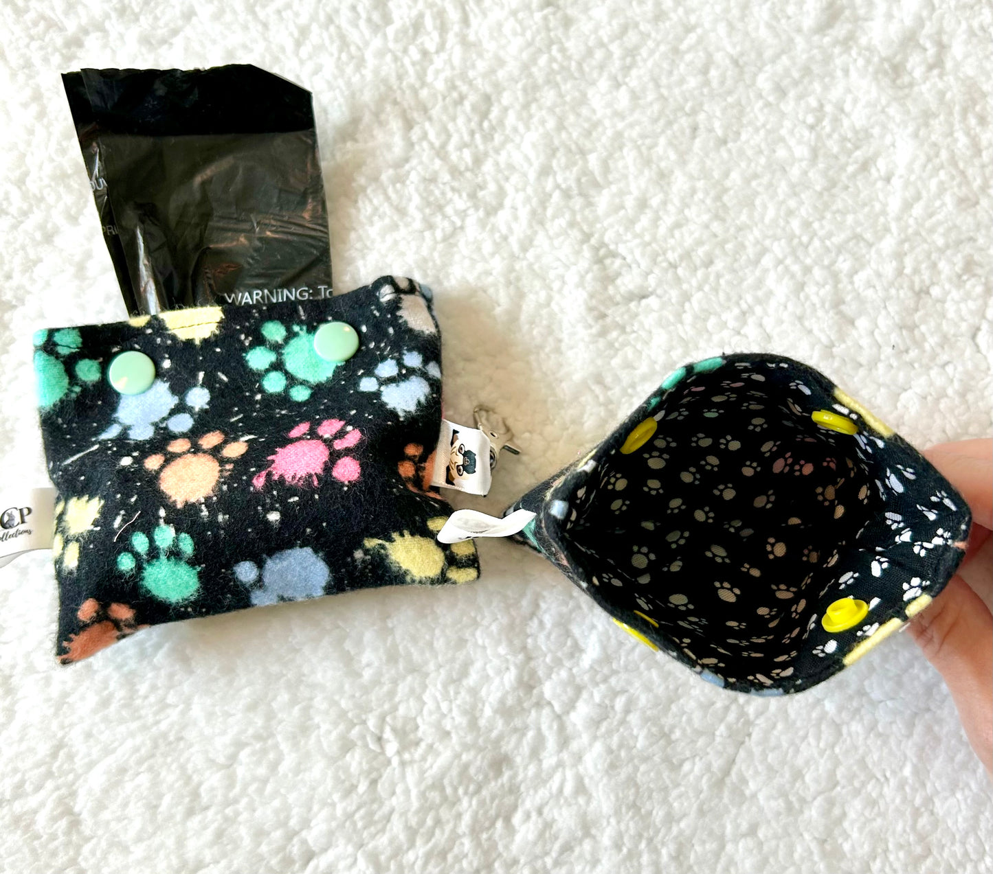 Refillable Doggy Poop Bag dispenser with Leash Clip